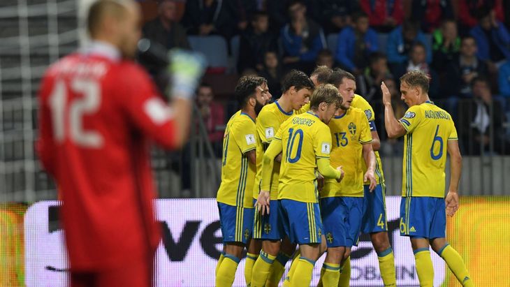 Швеция занимает второе место в группе А
