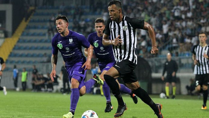 «Нефтчи» — «Уйпешт»