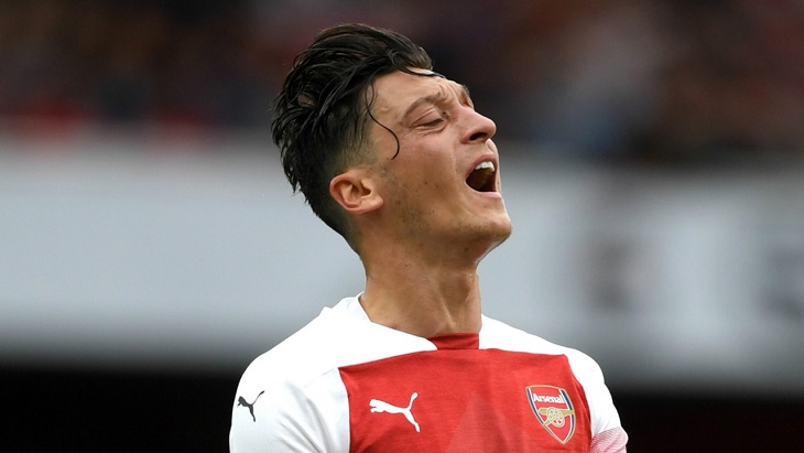 Месут Озиль