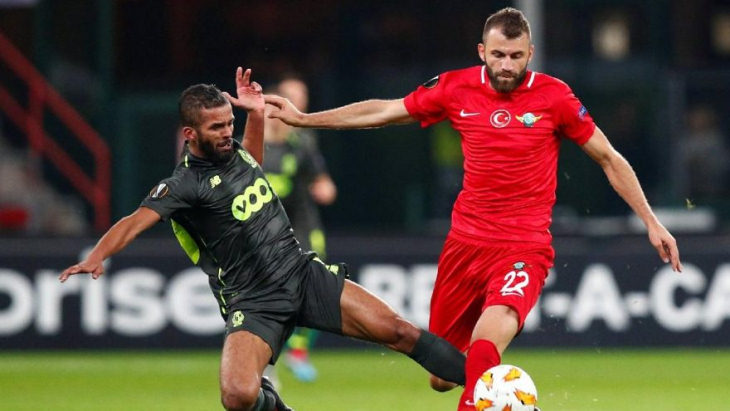 «Стандард» — «Акхисар»