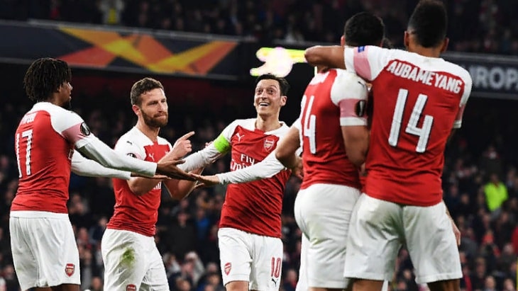 Футболисты «Арсенала» в матче против «БАТЭ»