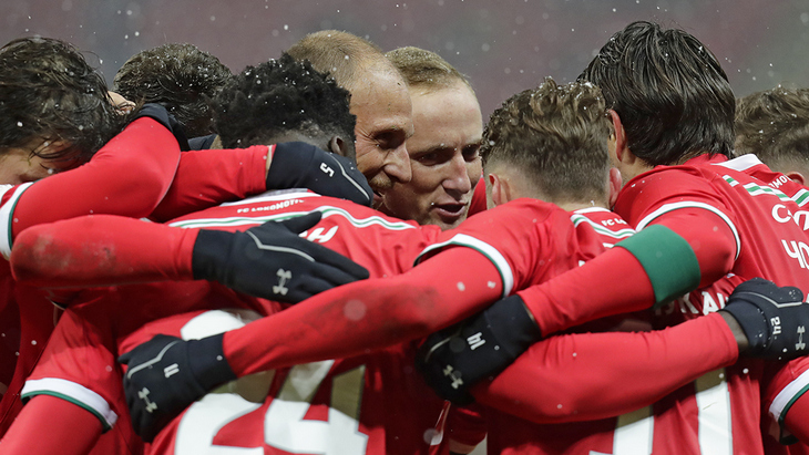 Футболисты «Локомотива»