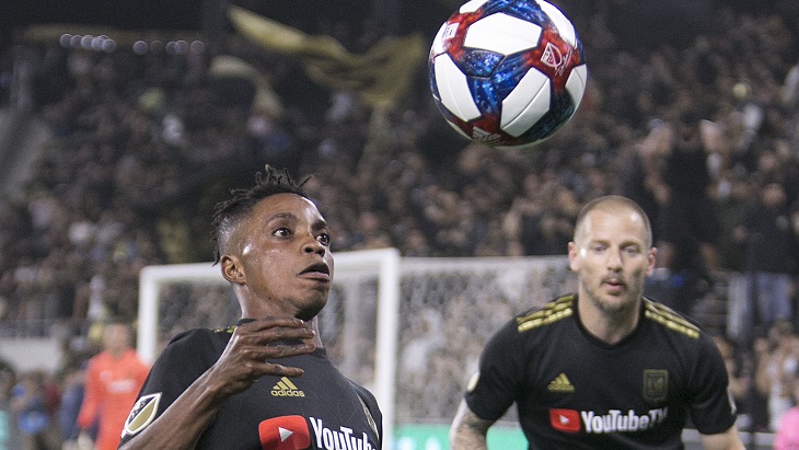 «Лос-Анджелес» лидирует в регулярном чемпионате