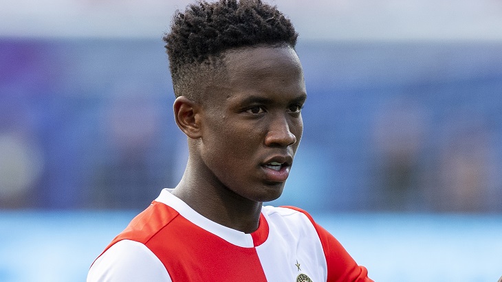 В первом матче «Фейеноорд» выиграл дома 3:0