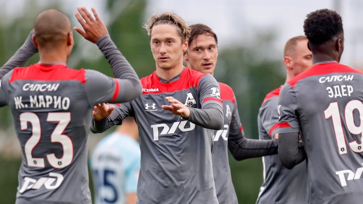 Футболисты «Локо»