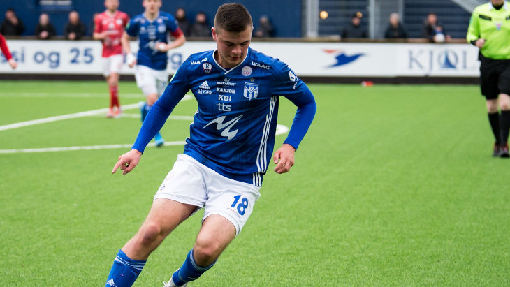 Футболист КИ