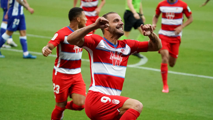 «Гранада» забила восемь мячей в трех первых матчах сезона