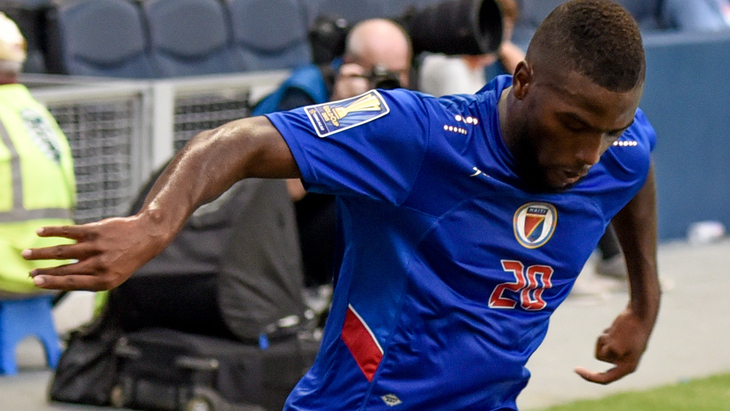 Дюкенс Назон представляет бельгийский «Сент-Трюйден»