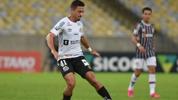 «Сантос» идeт на 15 строчкe