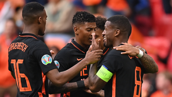 Футболисты сборной Нидерландов