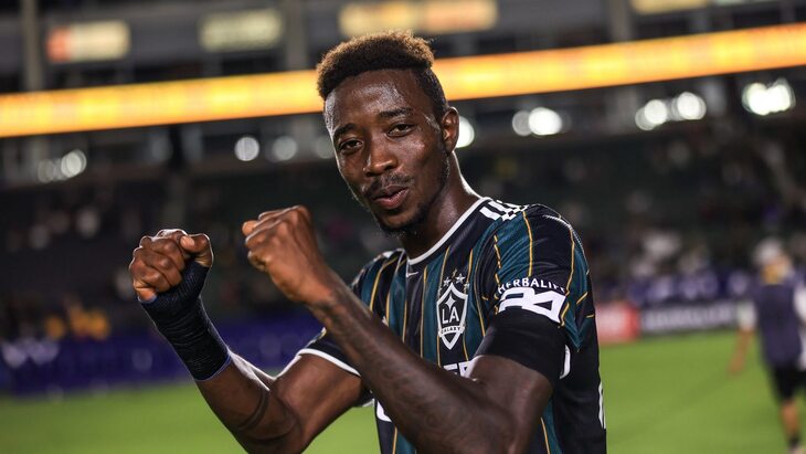 В двух недавних встречах на своем поле «Гэлакси» забили семь мячей