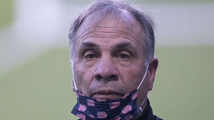 Главный тренер «Революшн» Брюс Арена