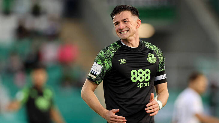 «Шемрок Роверс» обыграл «Хибернианс» в первом матче со счетом 3:0