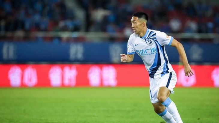 «Далянь Ифан» занимает 12 место