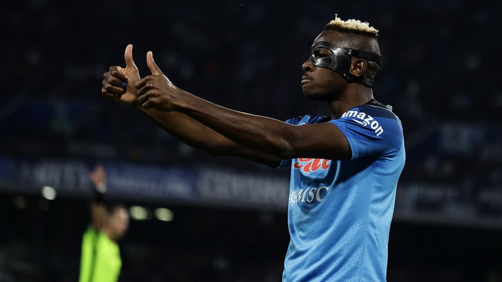 «Наполи» уверенно лидирует в Серии А