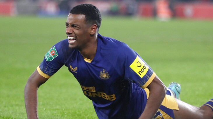 Александер Исак