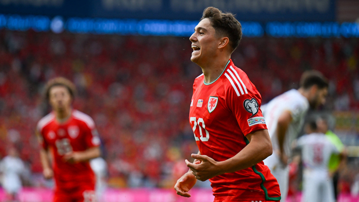 Дэниэль Джеймс