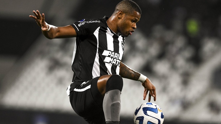 «Ботафого» оторвался на семь очков