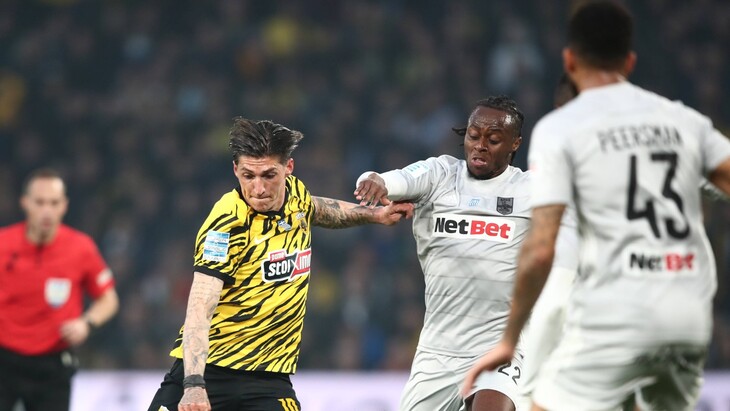 Фрагмент матча АЕК — «Арис»