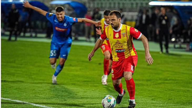 Опытный хавбек «Алании» Батраз Хадарцев