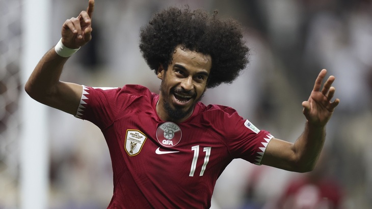 Катар разгромно победил в первом туре