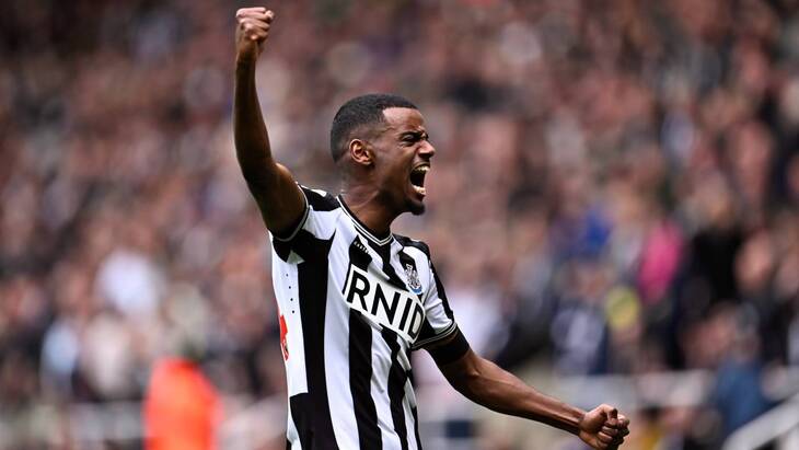 Александр Исак