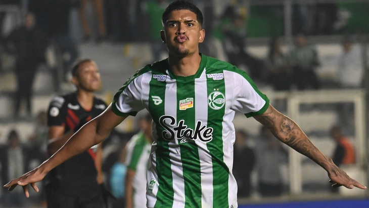 Лукас Барбоса