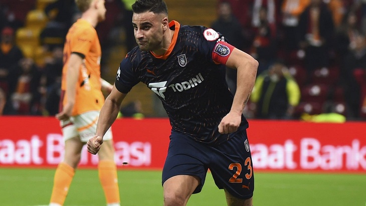 Дениз Тюрюч («Истанбул Башакшехир»)