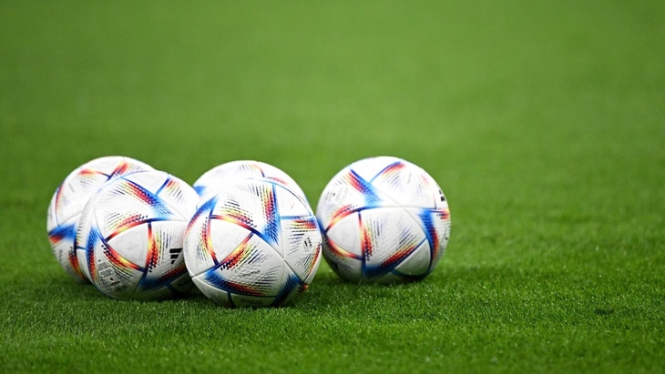 Футбольные мячи