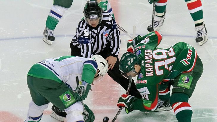 Вбрасывание в матче «Ак Барс» – «Салават Юлаев»