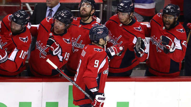 Дмитрий Орлов («Вашингтон») празднует гол