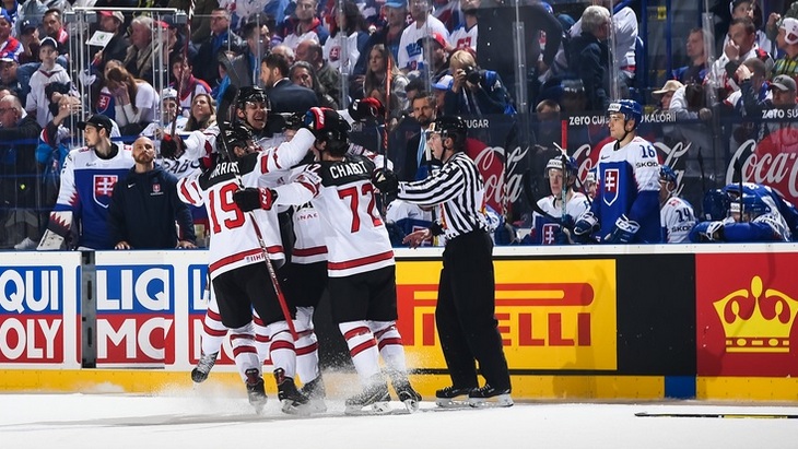 Сборная Канады