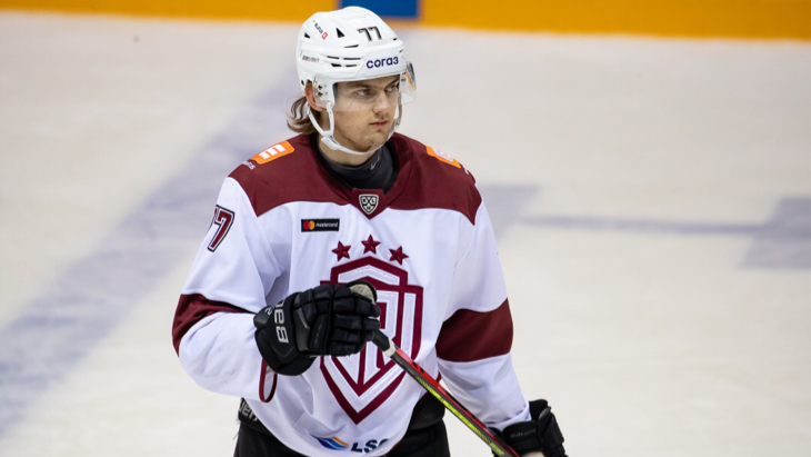 Эрнестс Ошениекс