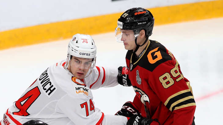 «Авангард» — «Автомобилист». Первый матч