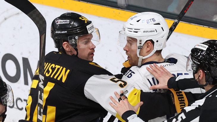 «Северсталь» в домашней игре с «Динамо»