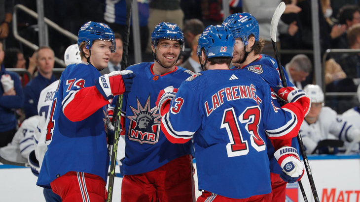 «Рейнджерс» во встрече с «Торонто»