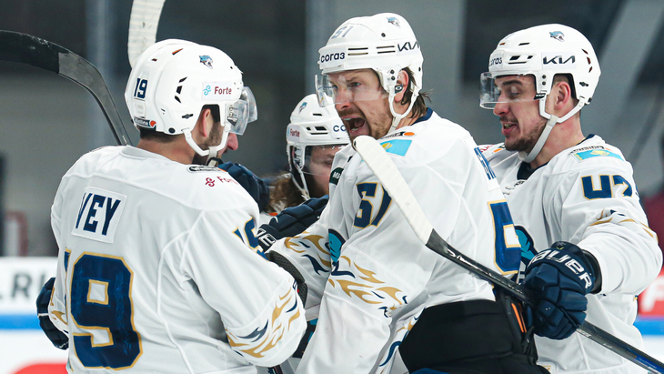 «Барыс» в игре с «Нефтехимиком»