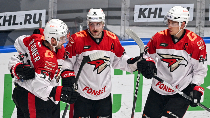 «Авангард» в матче с «Сочи»