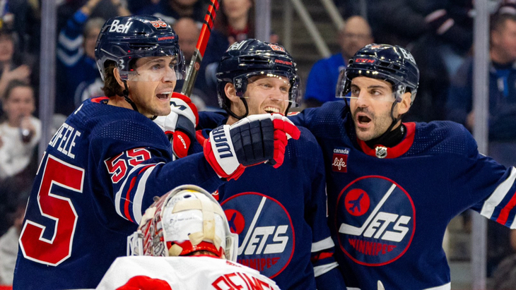 «Виннипег» в матче с «Детройтом»