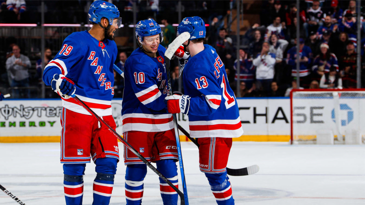 «Рейнджерс» уступили в первом матче серии