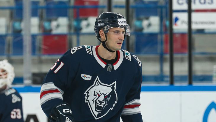 Вячеслав Лещенко — нападающий «Нефтехимика»