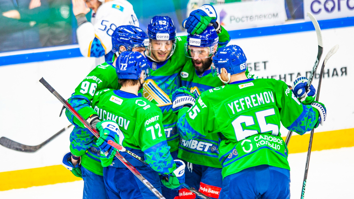 «Салават Юлаев» в матче с «Барысом»