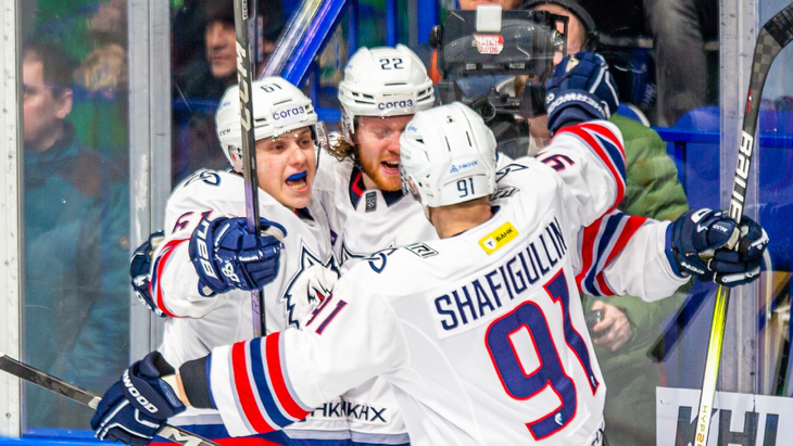 «Нефтехимик»