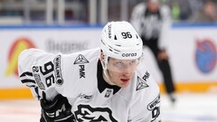 Егор Коршков, хоккеист команды «Трактор»