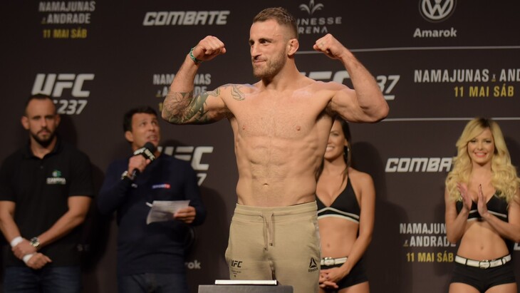 Александр Волкановски