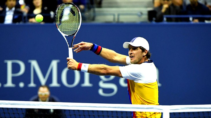 Миша Зверев