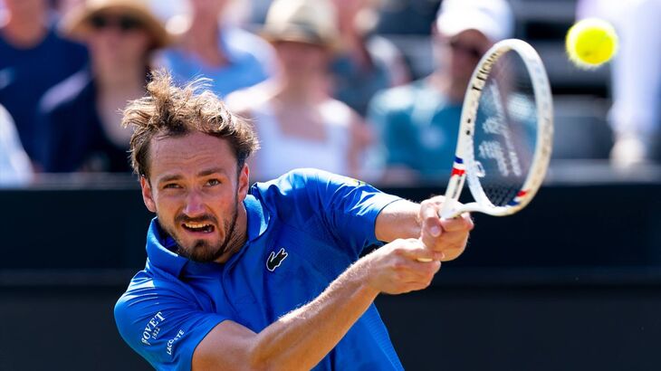 Прогноз и ставки на Медведев — Попырин Прогноз и ставки на Медведев — Попырин