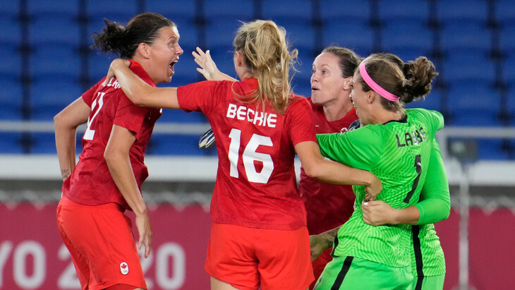 Сборная Канады